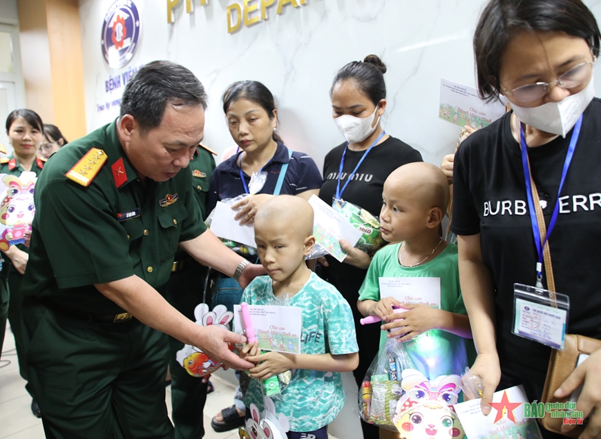 Trung thu ấm áp yêu thương