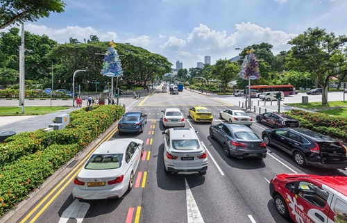 Ước mơ sở hữu ô tô ngày càng khó với nhiều người Singapore