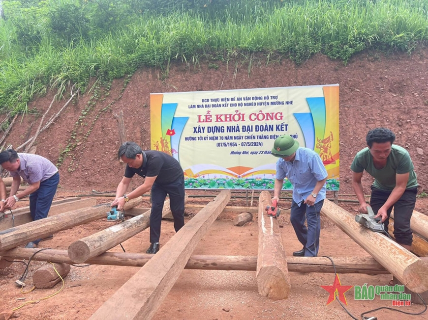 Vấn đề nhà ở của hộ nghèo tại các tỉnh Tây Bắc: Huy động mọi nguồn lực để người dân an cư