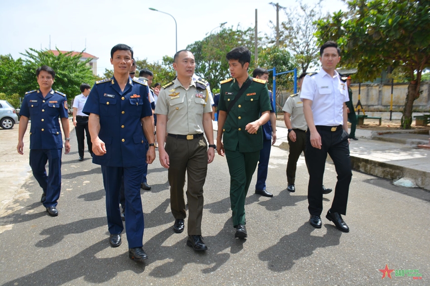Đoàn sĩ quan trẻ Lực lượng vũ trang Cộng hòa Singapore thăm và giao lưu tại Bộ tư lệnh Vùng Cảnh sát biển 2