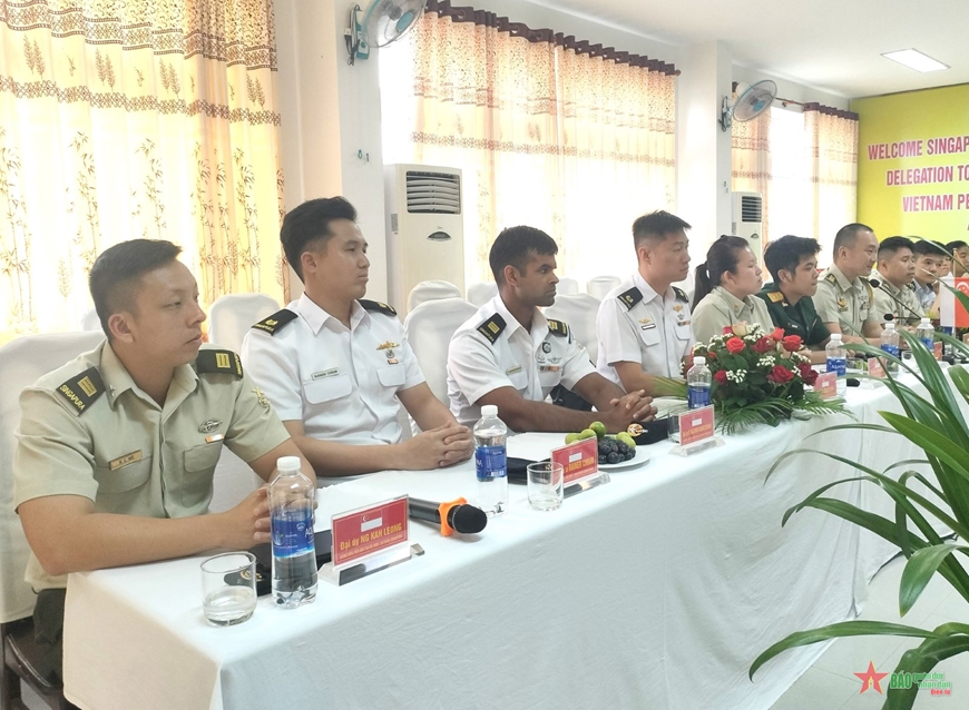 Giao lưu sĩ quan trẻ giữa Quân đội nhân dân Việt Nam và Lực lượng vũ trang Cộng hòa Singapore