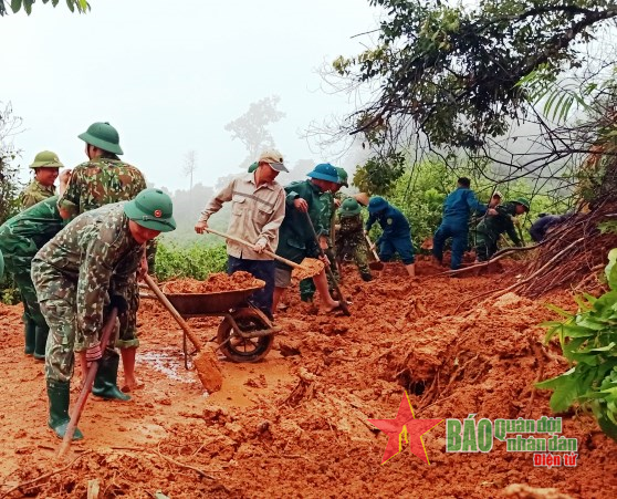 Bộ đội Biên phòng Nghệ An nhanh chóng giải tỏa các điểm sạt lở