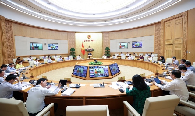 Khai mạc Phiên họp Chính phủ thường kỳ và Hội nghị trực tuyến Chính phủ với địa phương