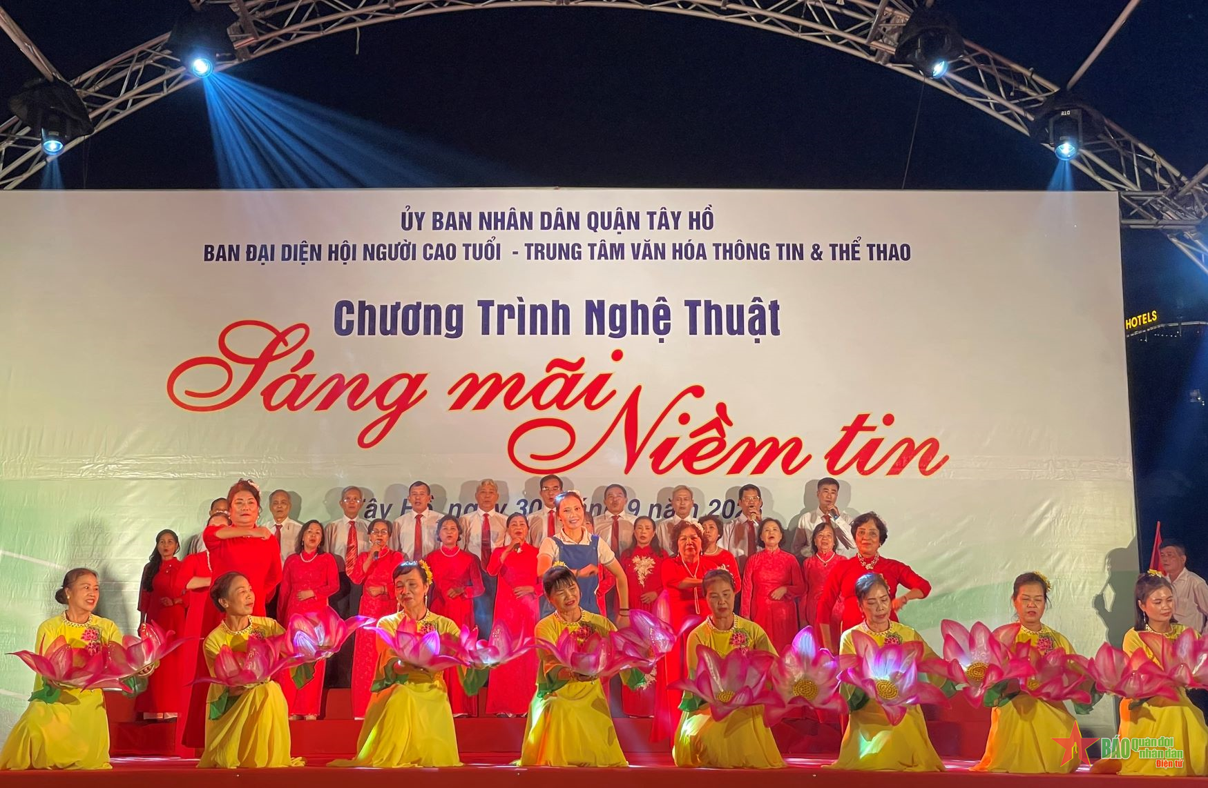 Quận Tây Hồ: Đặc sắc chương trình nghệ thuật 