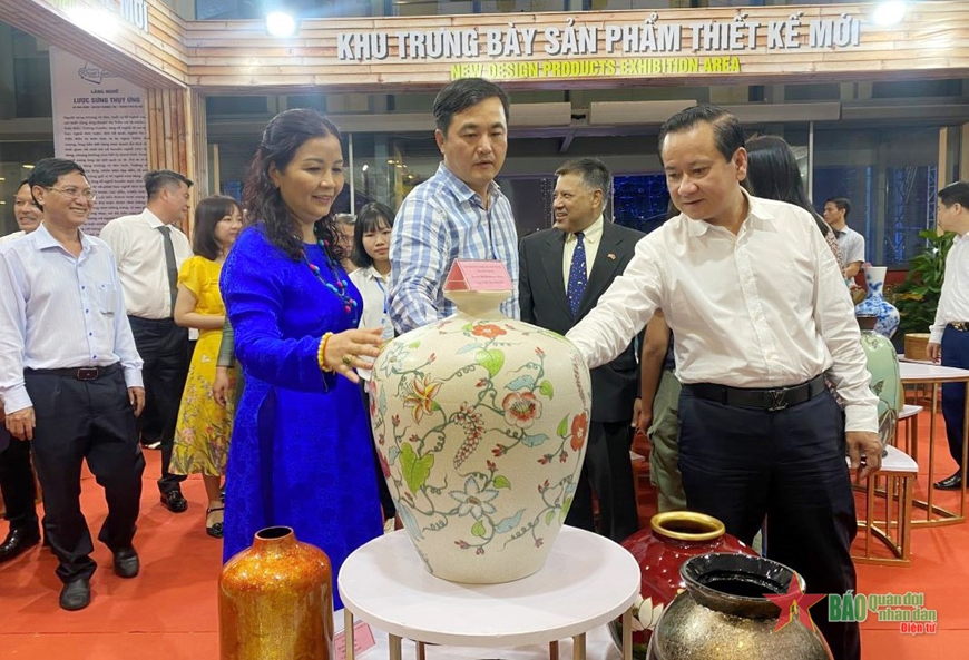 Khai mạc Hội chợ quốc tế Quà tặng hàng thủ công mỹ nghệ Hà Nội 2023