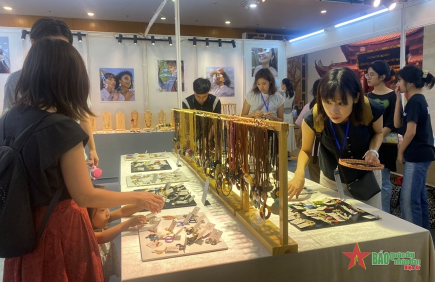 Khai mạc Hội chợ quốc tế Quà tặng hàng thủ công mỹ nghệ Hà Nội 2023