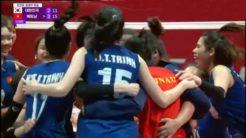 Kết quả bóng chuyền nữ Việt Nam 3-2 Hàn Quốc: Ngược dòng không tưởng