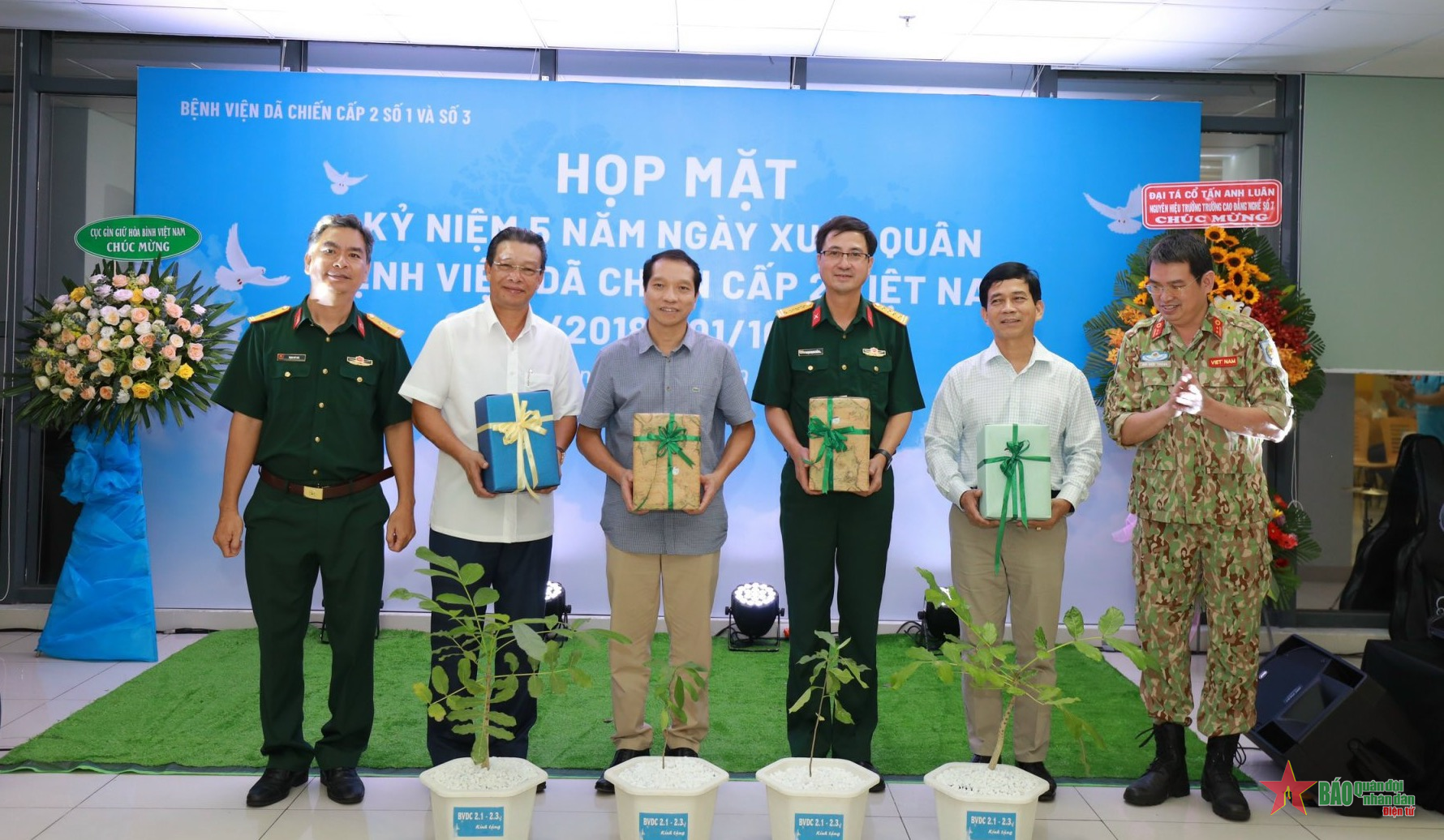 Kỷ niệm 5 năm Ngày xuất quân đầu tiên của Bệnh viện dã chiến cấp 2 Việt Nam