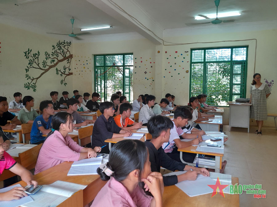 Điện Biên: Gặp khó trong giải bài toán thiếu giáo viên