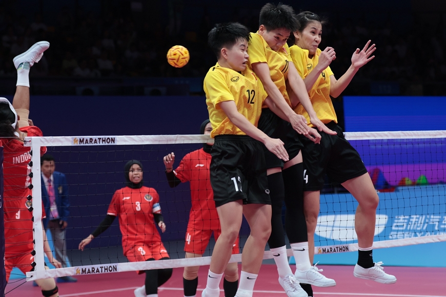 Thắng ngược Indonesia 2-1, cầu mây nữ Việt Nam giành huy chương vàng ASIAD 19