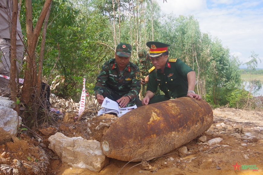 Quảng Bình: Xử lý an toàn quả bom phá nặng 337 kg