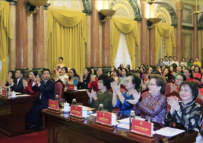 Chủ tịch nước Võ Văn Thưởng gặp mặt Hiệp hội Nữ doanh nhân Việt Nam