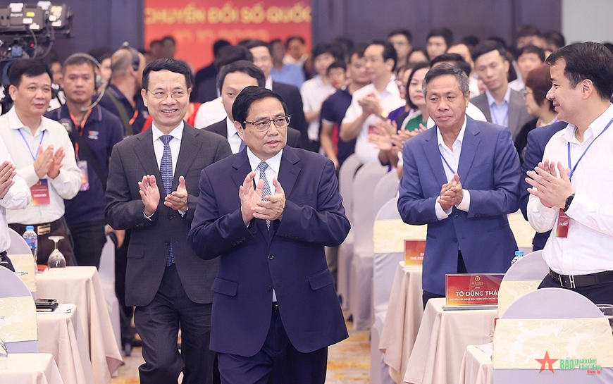 Thủ tướng Phạm Minh Chính: Chuyển đổi số phải để người dân, doanh nghiệp được hưởng lợi