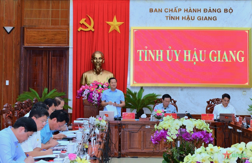 Chủ tịch Quốc hội Vương Đình Huệ làm việc với Ban Thường vụ Tỉnh ủy Hậu Giang