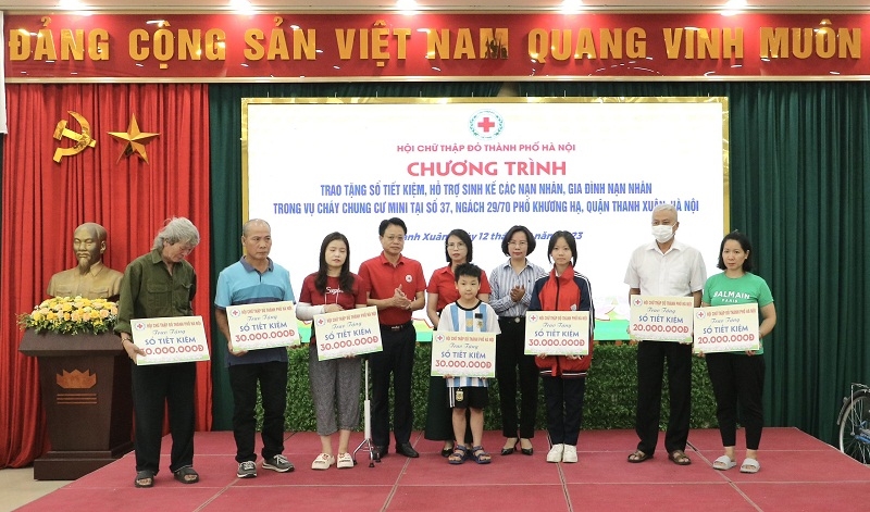 Hỗ trợ các gia đình bị ảnh hưởng trong vụ cháy chung cư mini