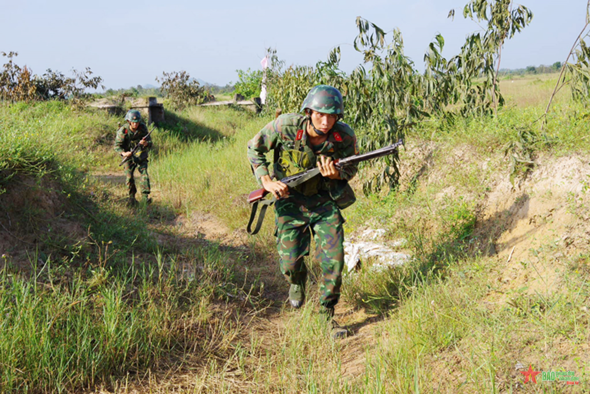 Sư đoàn 5 (Quân khu 7) phối hợp diễn tập chiến thuật có bắn đạn thật cấp đại đội bộ binh năm 2023