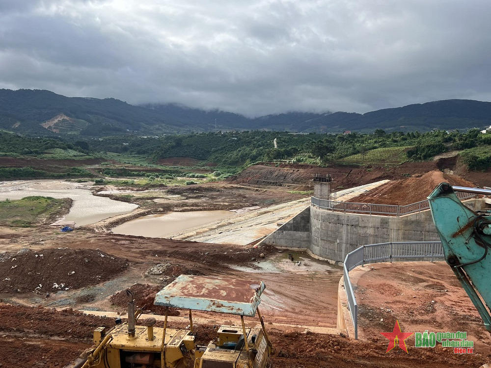 Đề xuất ngừng thi công và công bố tình huống khẩn cấp sự cố sụt lún tại dự án hồ Đông Thanh

