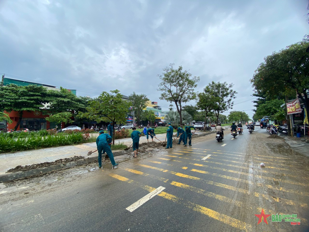 Đà Nẵng duy trì lực lượng ứng trực tại các điểm trọng yếu, ngập sâu 