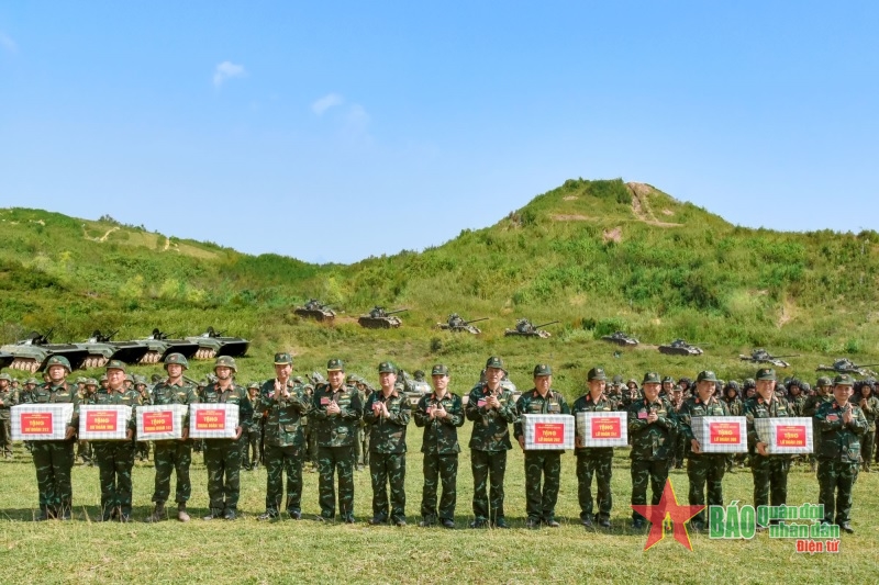 Tự hào truyền thống vẻ vang, tiếp thêm động lực xây dựng Quân đoàn vững mạnh toàn diện “mẫu mực, tiêu biểu”