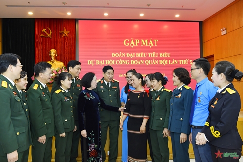 Đồng chí Trương Thị Mai tiếp đoàn đại biểu dự Đại hội đại biểu Công đoàn Quân đội lần thứ X​