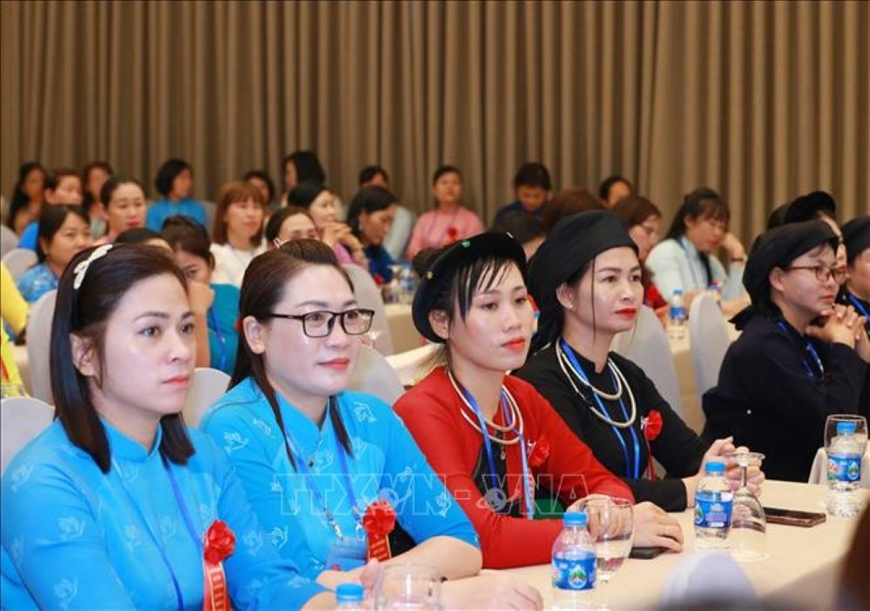 Thường trực Ban Bí thư Trương Thị Mai gặp mặt các Chủ tịch Hội Phụ nữ cơ sở tiêu biểu toàn quốc