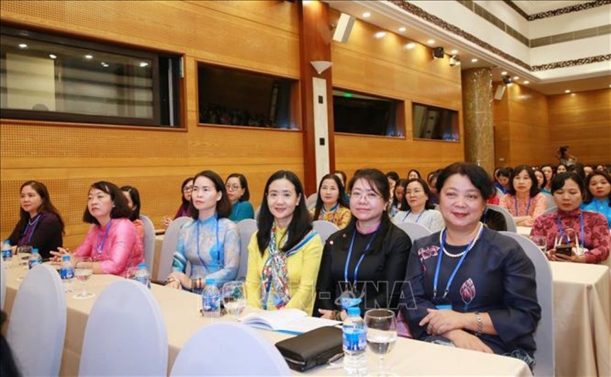 Thường trực Ban Bí thư Trương Thị Mai gặp mặt các Chủ tịch Hội Phụ nữ cơ sở tiêu biểu toàn quốc