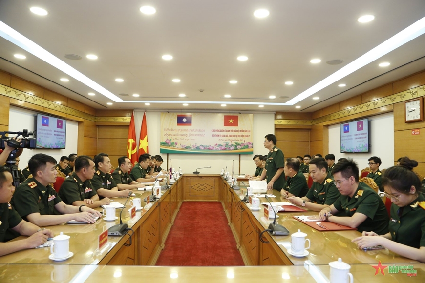 Đoàn cán bộ sĩ quan trẻ Quân đội nhân dân Lào thăm và giao lưu tại Học viện Quân y