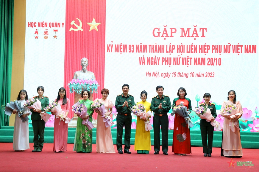 Học viện Quân y gặp mặt kỷ niệm nhân Ngày Phụ nữ Việt Nam 20-10