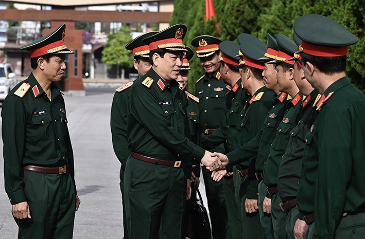 Đại tướng Lương Cường thăm và làm việc với Bộ tư lệnh Quân đoàn 2