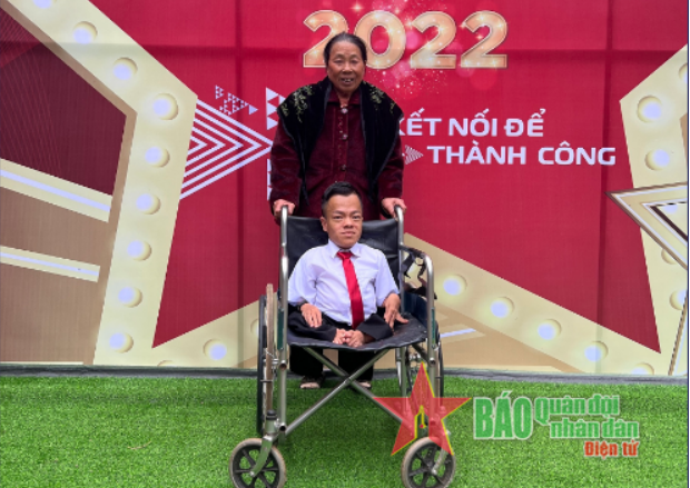 Hành trình trở thành ông chủ của chàng trai tí hon