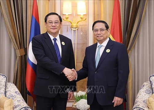 Thủ tướng Chính phủ Phạm Minh Chính gặp Thủ tướng Lào Sonexay Siphandone
