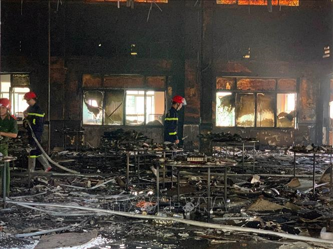 Hội trường tiệc cưới bốc cháy khiến hơn 500 khách mời tháo chạy 