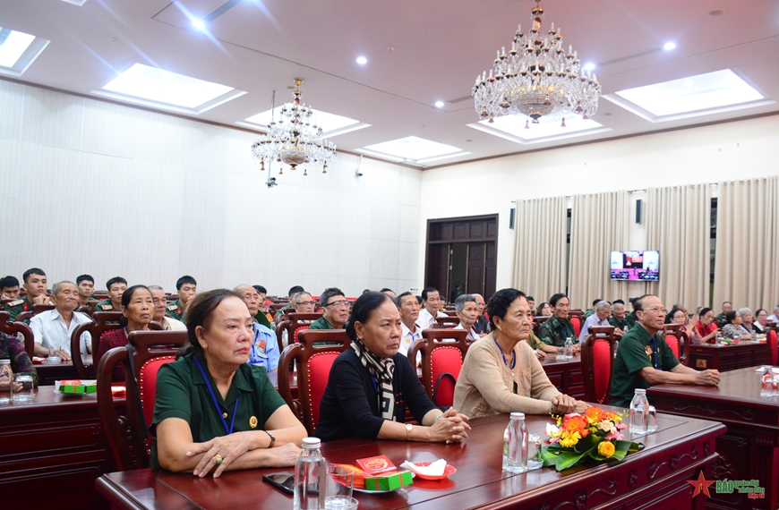 Bộ Quốc phòng gặp mặt đại biểu người có công tỉnh Bạc Liêu Bộ Quốc phòng gặp mặt đại biểu người có công tỉnh Bạc Liêu