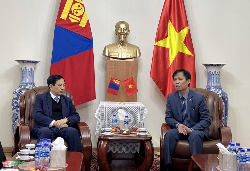 Đại tướng Phan Văn Giang thăm trường học mang tên Chủ tịch Hồ Chí Minh ở Mông Cổ