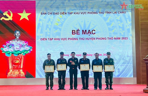 Huyện Phong Thổ, tỉnh Lai Châu hoàn thành xuất sắc diễn tập khu vực phòng thủ


