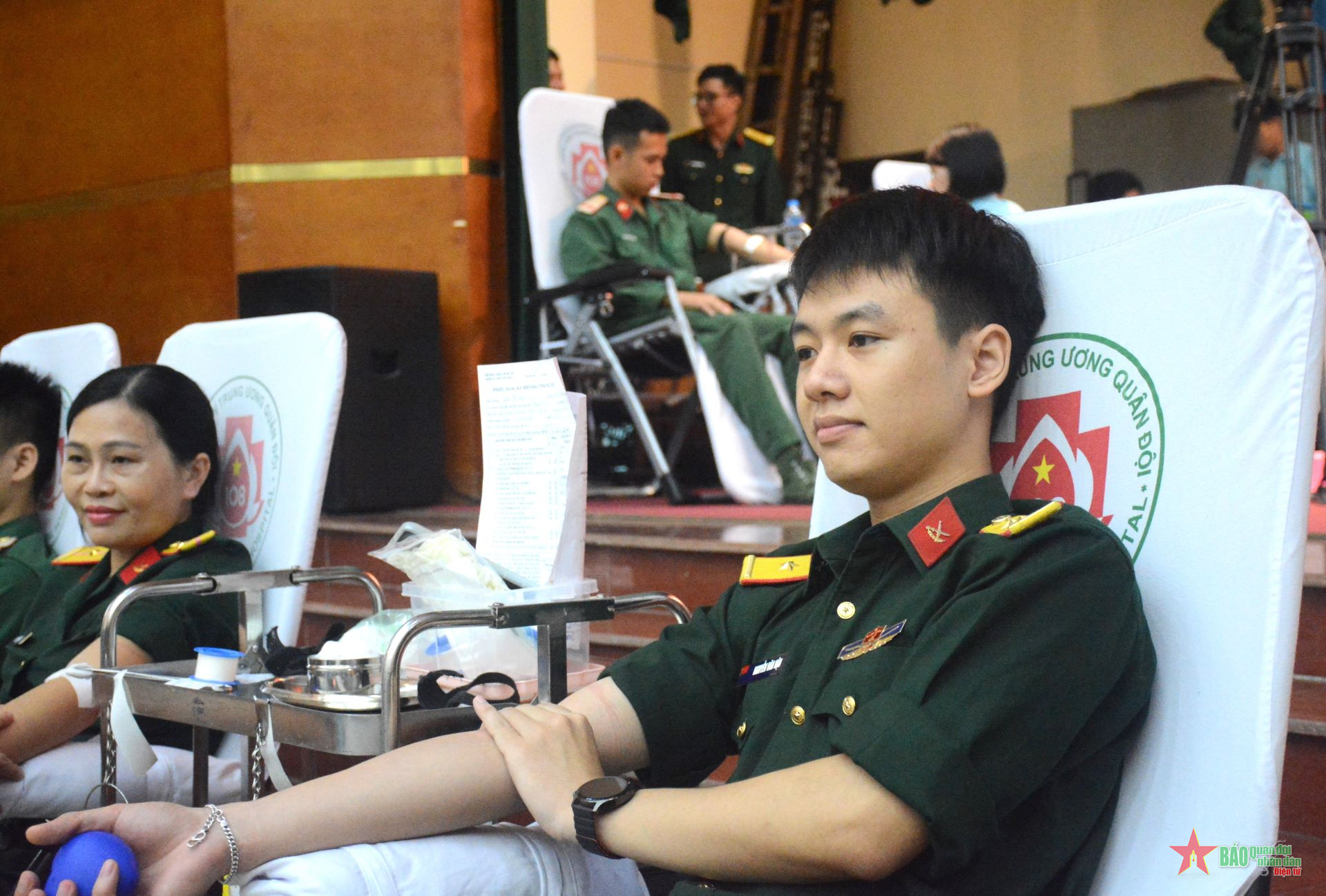 Ngày hội hiến máu tình nguyện tại Trường Cao đẳng Hậu cần 1