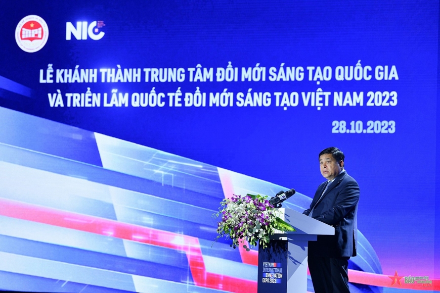 Thủ tướng Phạm Minh Chính cắt băng khánh thành cơ sở 2 Trung tâm Đổi mới sáng tạo Quốc gia