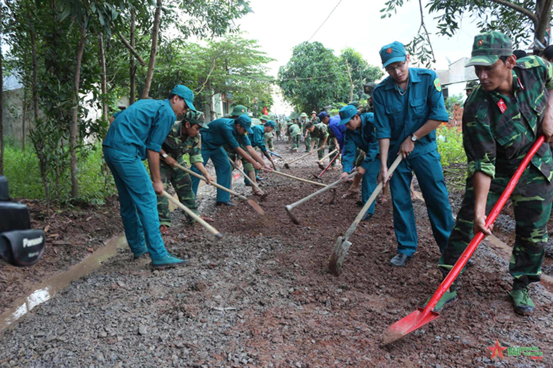 Lực lượng vũ trang huyện Thống Nhất (Đồng Nai): Gắn kết tình quân dân vùng đồng bào có đạo