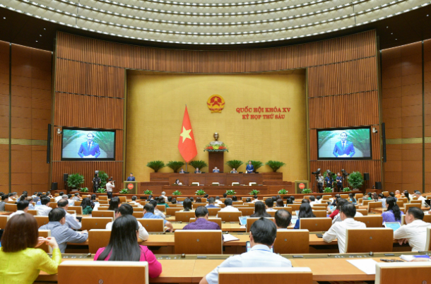 Hôm nay (31-10), Quốc hội thảo luận về kinh tế - xã hội, trong đó có cải cách tiền lương