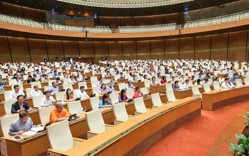 Không bắt buộc giao dịch bất động sản qua sàn, vì sao?