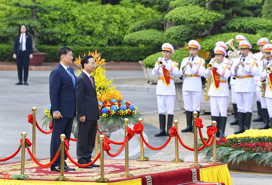 Chủ tịch nước Võ Văn Thưởng chủ trì lễ đón và hội đàm với Tổng thống Mông Cổ