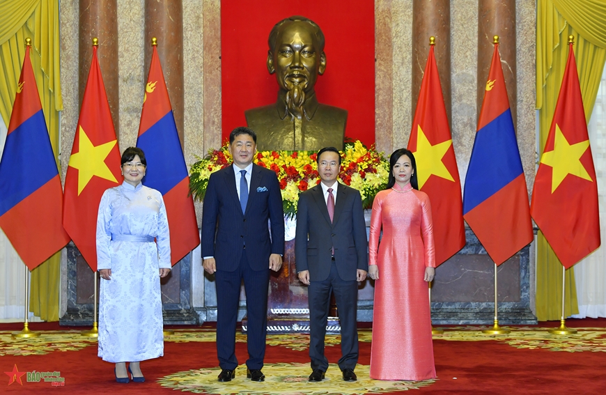 Chủ tịch nước Võ Văn Thưởng chủ trì lễ đón và hội đàm với Tổng thống Mông Cổ