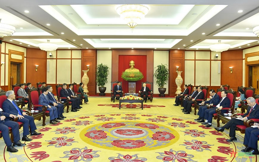 Tổng Bí thư Nguyễn Phú Trọng tiếp Tổng thống Mông Cổ