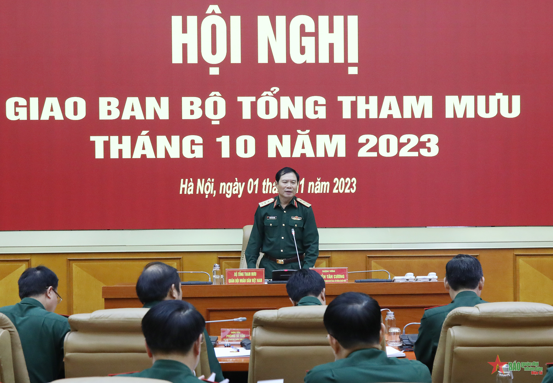 Thượng tướng Nguyễn Tân Cương chủ trì Hội nghị giao ban Bộ Tổng Tham mưu tháng 10-2023