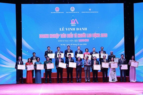 BAC A BANK được vinh danh “doanh nghiệp tiêu biểu vì người lao động năm 2023”