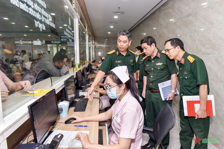 Bộ Quốc phòng kiểm tra cải cách hành chính, chuyển đổi số tại Bệnh viện Quân y 175