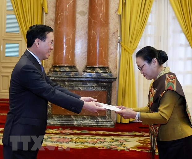 Chủ tịch nước Võ Văn Thưởng tiếp Đại sứ các nước Venezuela và Lào trình quốc thư