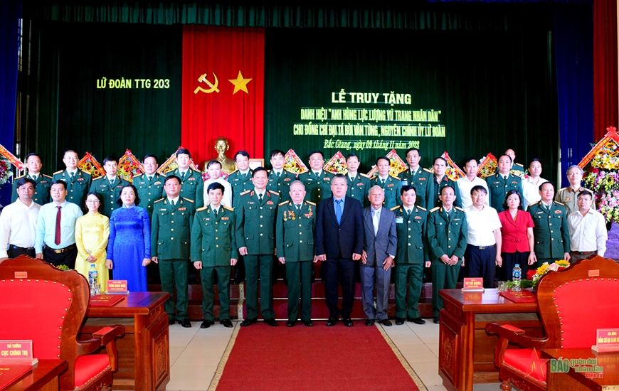 Truy tặng danh hiệu Anh hùng Lực lượng vũ trang nhân dân đối với Đại tá Bùi Văn Tùng​