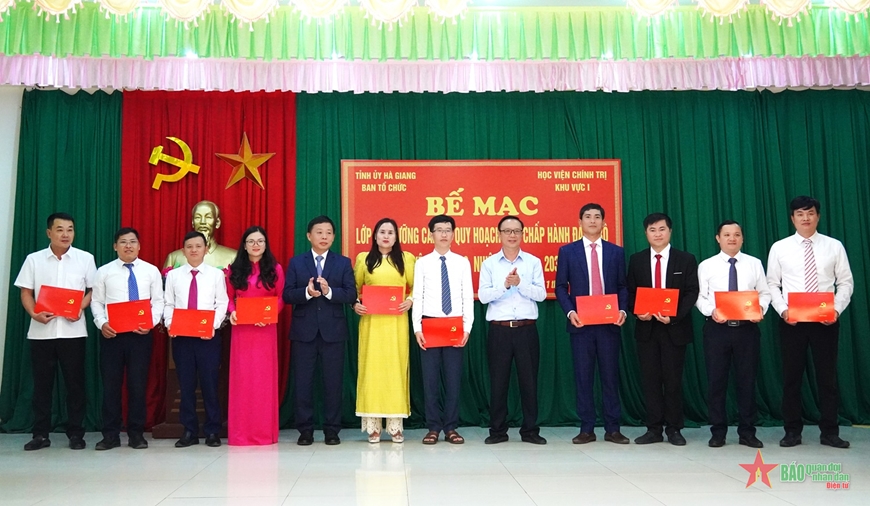 Hà Giang: Bế mạc lớp bồi dưỡng cán bộ quy hoạch Ban chấp hành Đảng bộ huyện Mèo Vạc