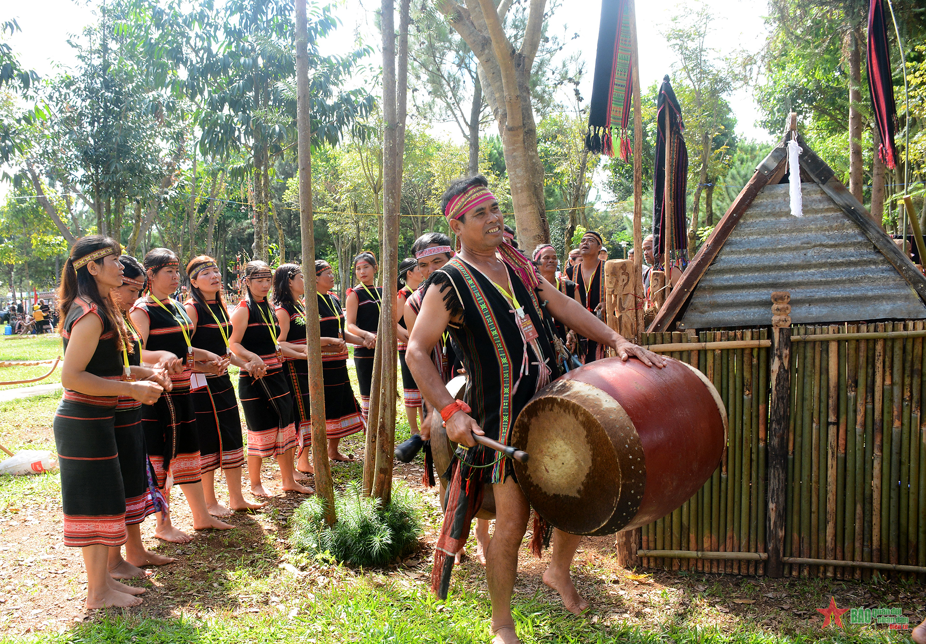 Tôn vinh giá trị không gian văn hóa cồng chiêng Tây Nguyên